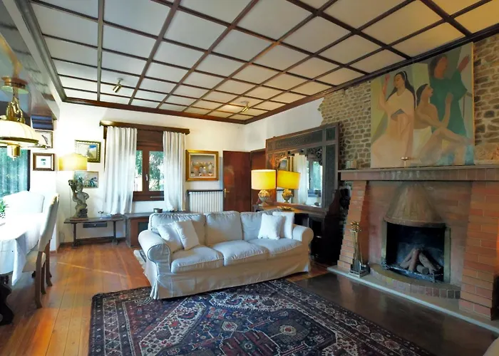 Virginia Villa *